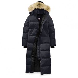 XS Black Canada Goose mystique parka